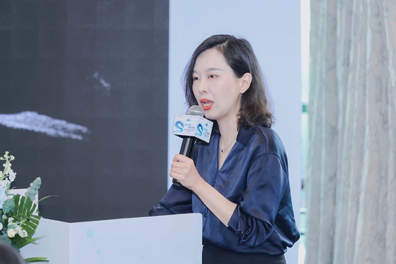 【都市时报客户端】昆明艾维眼科杨亚菲院长出席全国非球面眼内镜研讨会
